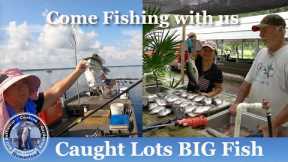 Fishing | Catching LOTS BIG Speckled Perch (Crappies) in the Lake