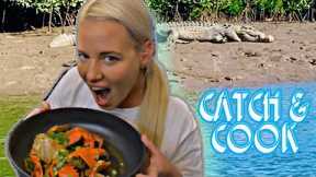 Chilli MUD CRAB 🦀 catch and cook - Monster Crocodile Encounter- EP 36