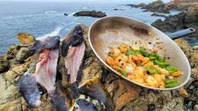 Catch and Cook On The Rocks!  Famous Chinese Dish Step by Step! 🤤