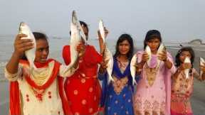 Fishing & Cooking On Island | Catch Alive Hilsa/Elish Fish From Padma River | Prepared Picnic Food