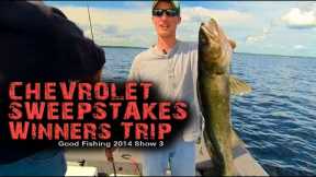 Sweeping up Walleye at Rainy Lake Houseboats - Good Fishing 2014