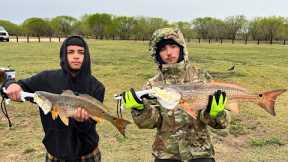 Fishing braunig lake in cold, rainy weather, fishing was on 🔥(Day time)