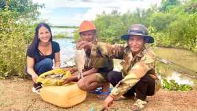 Visited Tonle Sap Lake Bought Fish From The Old Fisher For Cooking