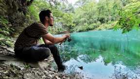Fishing a Hidden Lake Loaded with Fish!