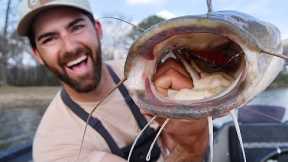 I Thought I Was Bass Fishing….Then The LAKE MONSTER Showed Up!!! (CATCH and COOK Spicy Sandwich!)