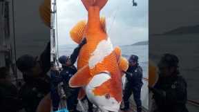 Giant Sea Monsters Caught by Fishermen! 🐙🎣#GiantSeaCreatures #FishingDiscoveries #OceanMysteries