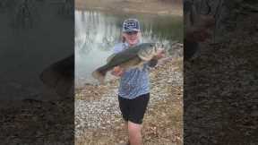 #fishingshorts #bassfishing #fishing #fish #bass #fish #short #shorts