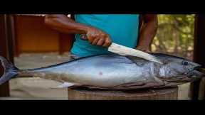 Tuna Cutting Show – Skill & Precision in Real Time